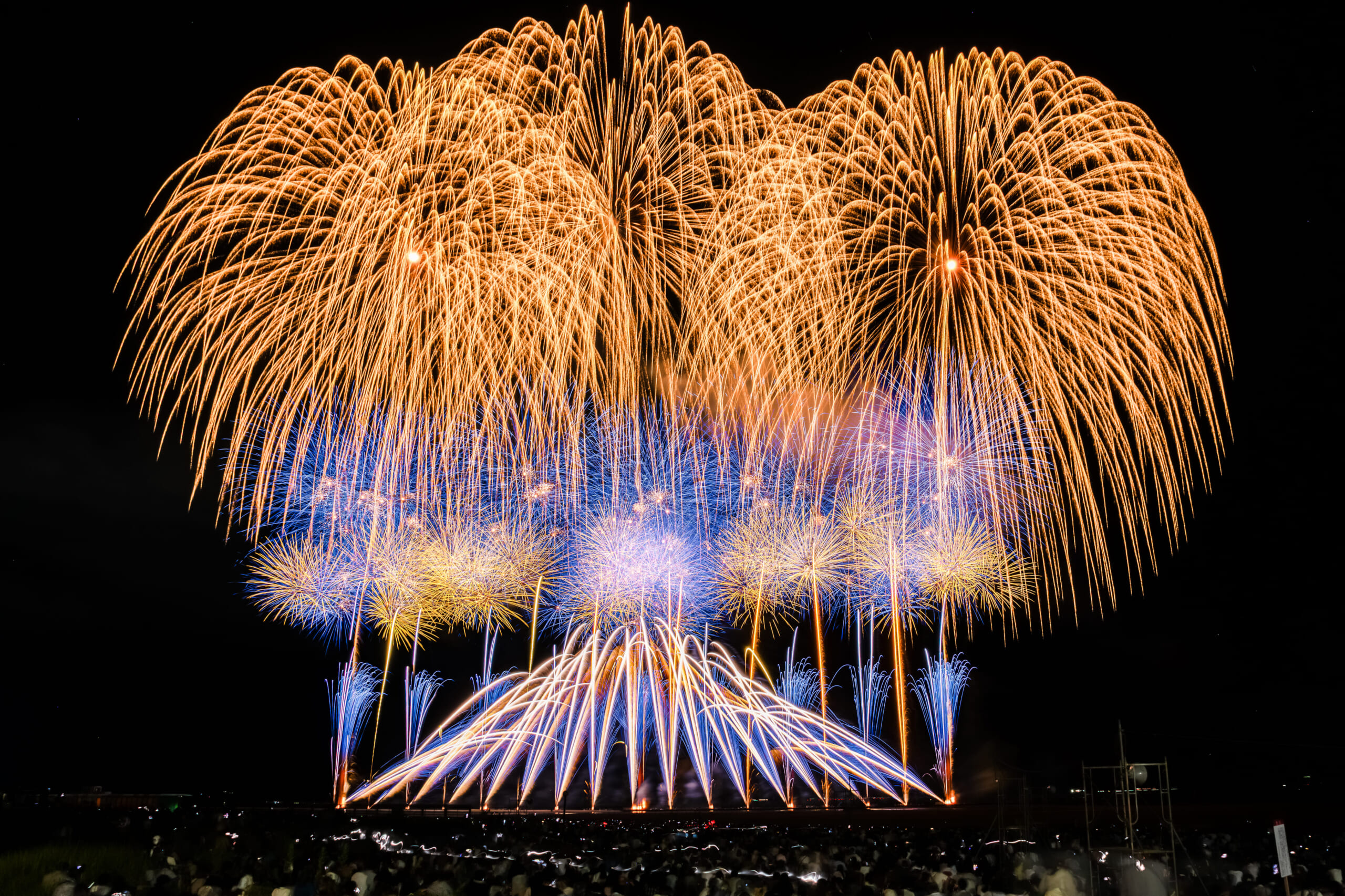 花火のアート作品 フレーム付き アートフレーム HANABI 花火 キラキラアート 額絵 ゴールドフレーム